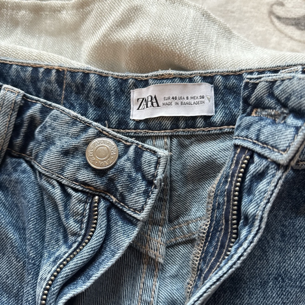 Distressed Blue Jeans - Picture 2 of 3